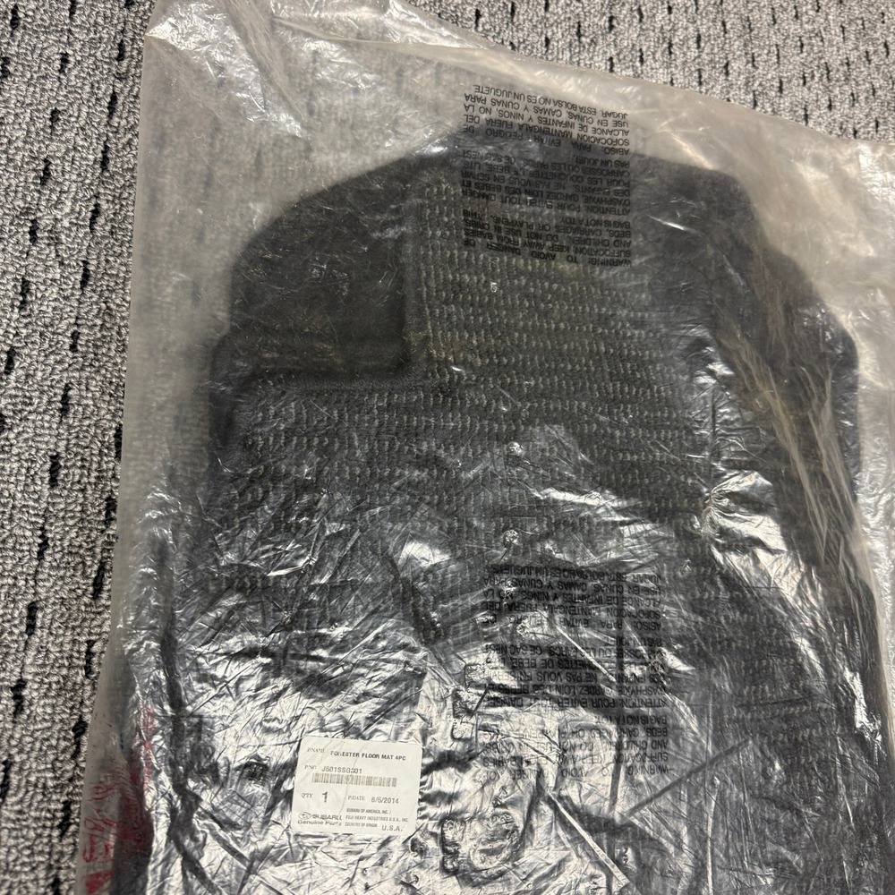 Subaru Forester Floor Mat 4PC Set J501SSG301 Charcoal Gray OEM 2014-2018 - Picture 2 of 10